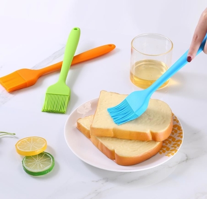 大きいサイズのナイロンinsdeが付いている完全な食品等級のシリコーンのベーキング ブラシ