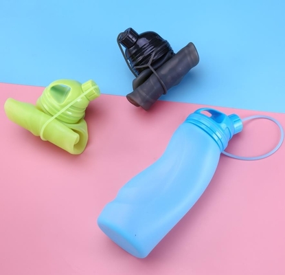BPAは食品等級の屋外スポーツのシリコーンの折る水差し500MLを放します